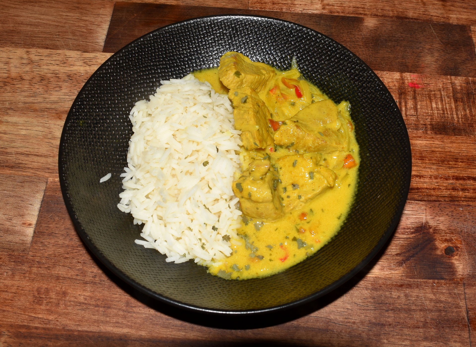 Curry de porc aux noix de cajou