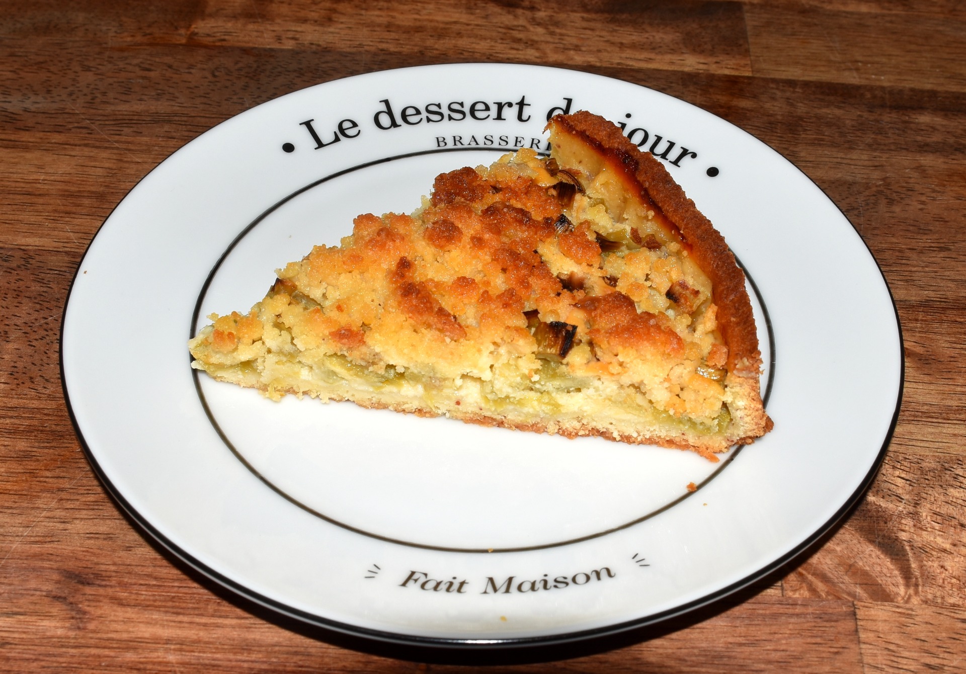 Tarte crumble à la rhubarbe